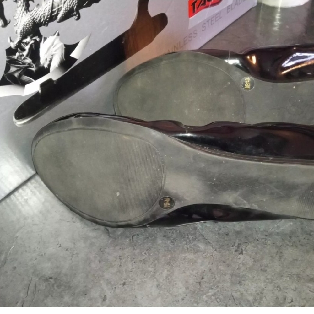 Jessica Simpson Size 10 Black Vinyl Flats *Light Use* - Picture 10 of 12